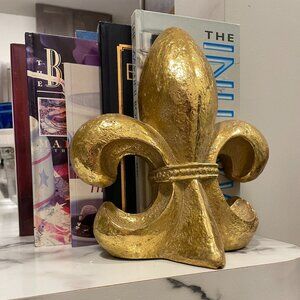 CREATIVE COOPERATIVE Fleur de Lis Bookends in Gold Resin New in Box